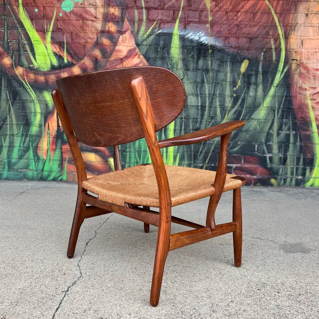 Mid-Century Modern Mid Century Modern Hans Wegner Model Ch22 Shell Back Paddle Armchair For Sale - Image 3 of 12