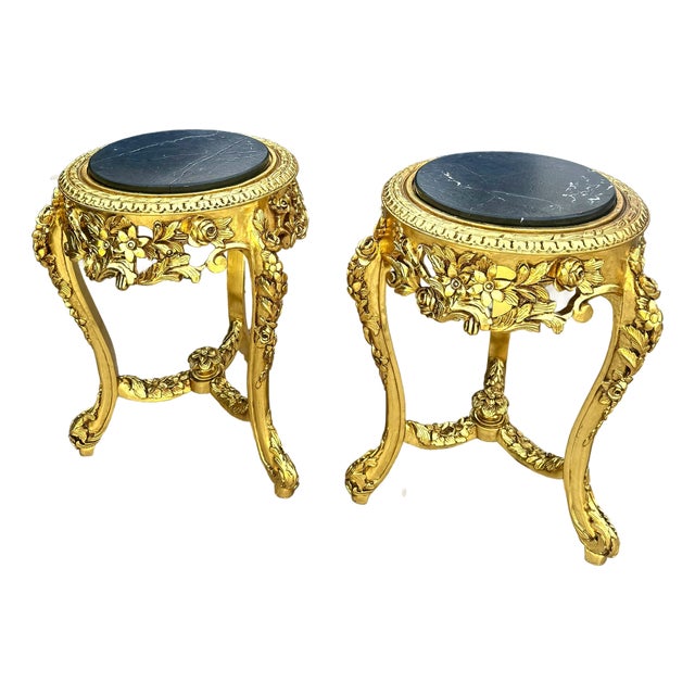 Set of 2 French-Style Gilded Side Tables – Black Marble Tops With Gold Leaf Details For Sale