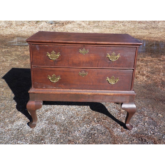 Antique 2 Piece Queen Anne Lowboy Dresser Chest of Drawers Chairish