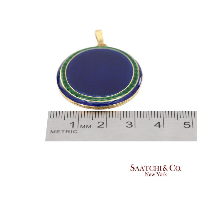 Vintage 18k 750 Yellow Gold Royal Blue & Green Enamel Locket Pendant Necklace For Sale - Image 10 of 10