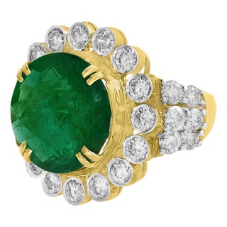 9.8 Carat Round Colombian Emerald and Diamond 18 Karat Gold Ring, Estate For Sale