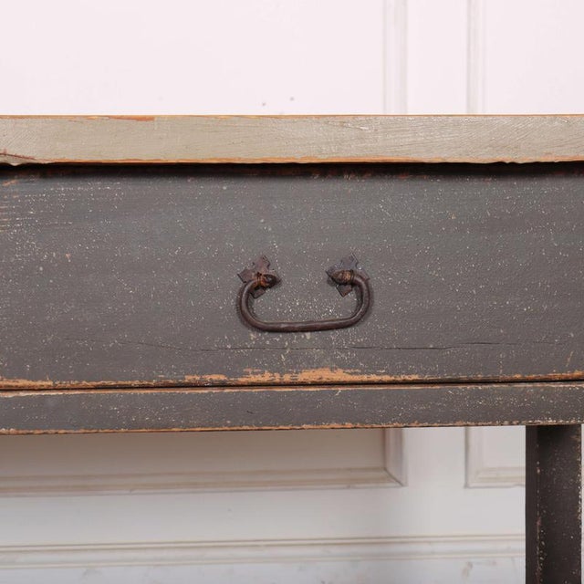 English Painted Server in Pine, 1920s For Sale - Image 6 of 11