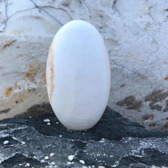 White Onyx Rebirth Light Sculpture by Giulia Archimede For Sale - Image 4 of 8