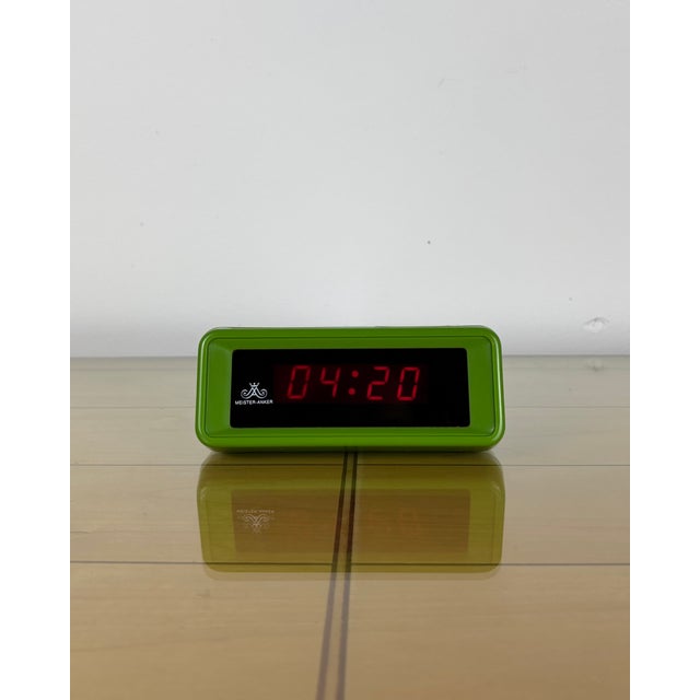 Vintage Space Age Green LED Digital Alarm Clock from Meister Anker, Germany, 1970s For Sale - Image 11 of 11