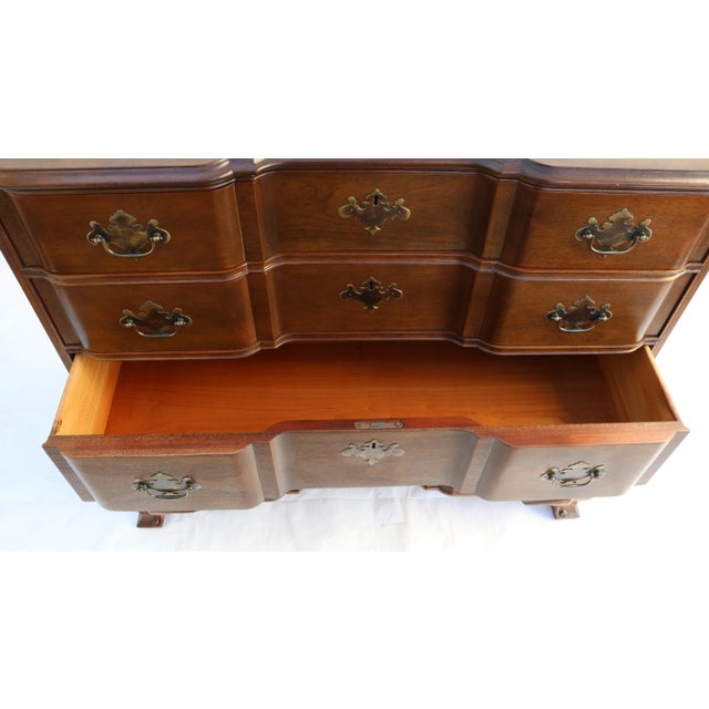Brown 1980s Kindel Mahogany Block Front Chest of Drawers/Commode For Sale - Image 8 of 13
