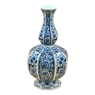 Vintage Baker Knapp & Tubbs Delft Style Vase Made in Holland For Sale