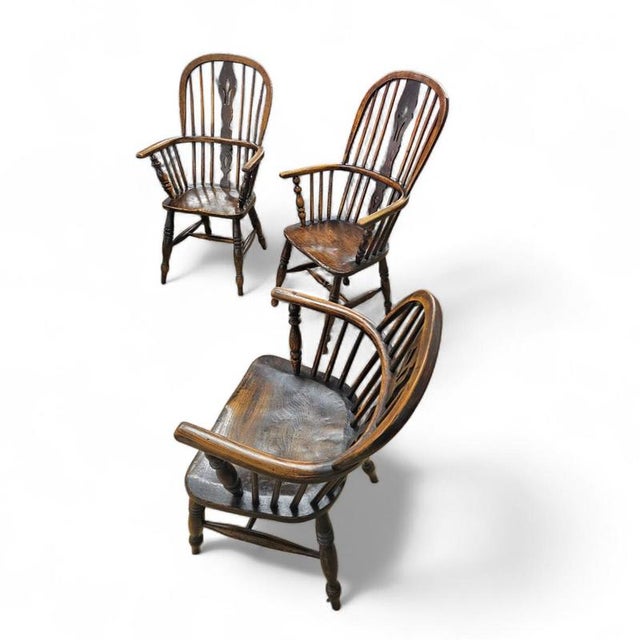 Antique Windsor High Spindle Back Armchairs in Elm Wood, 1800s, Set of 4 For Sale - Image 10 of 16