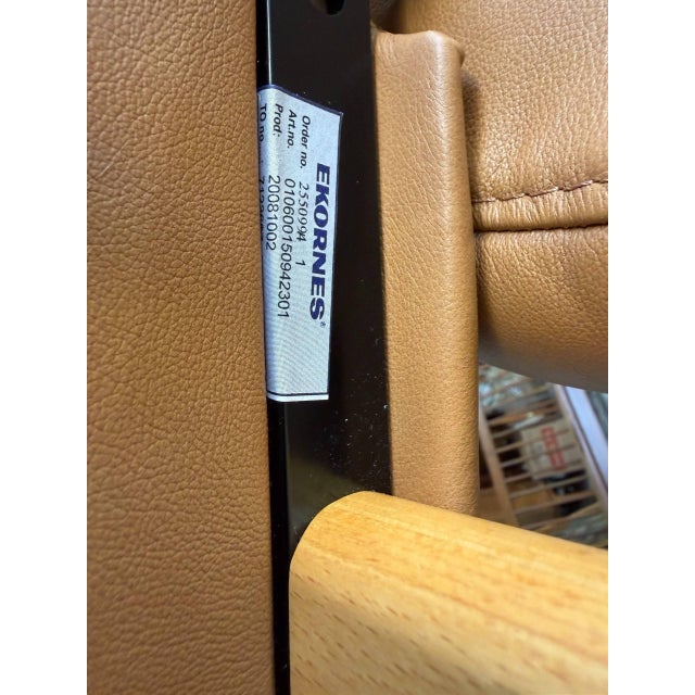 Ekornes Stressless Tan Leather Lounge Chair With Ottoman Mid-Century Modern 1980s For Sale - Image 12 of 13