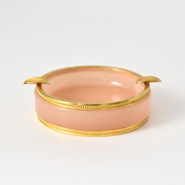 Vintage Italian pink opaline glass ashtray. Made in Venice by Vincenzo Nason & Cie. Comes from the "Opaline de Venise"...