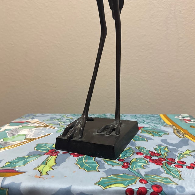Vintage Mid-Century Modern Bronze Crane Sculpture – Elegant Minimalist Art Deco Stylized Bird Statue For Sale - Image 4 of 5