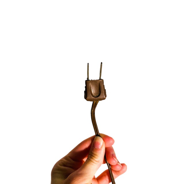 1950s Hollywood Regency James Mont Attributed Asian Brass Table Lamp For Sale - Image 11 of 11