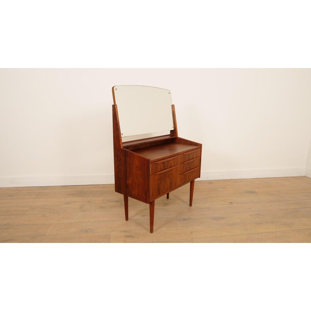 Looking for an eye-catcher in your bedroom or make-up room? This fantastic vintage dressing table is perfect for that! The...