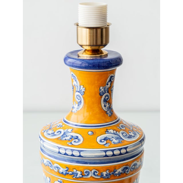 Vintage Talavera Pottery Table Lamp in Spanish Majolica with New Silk Lampshade For Sale - Image 9 of 15