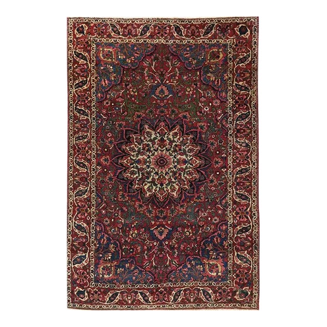 1930s Old Persian Bakhtiari Runner Rug 4’8″ X 7’2″ For Sale