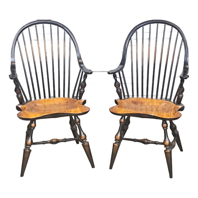 Pair of Late 20th Century Tiger Maple & Black Continuous Windsor Arm Chairs Bench Made For Sale
