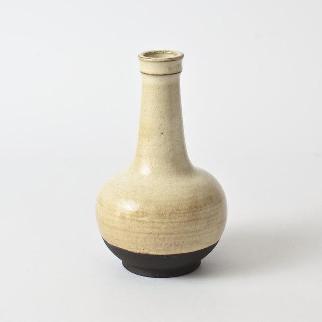 Beige Small Danish Ceramic Vase from Hyllested, 1960s For Sale - Image 8 of 9