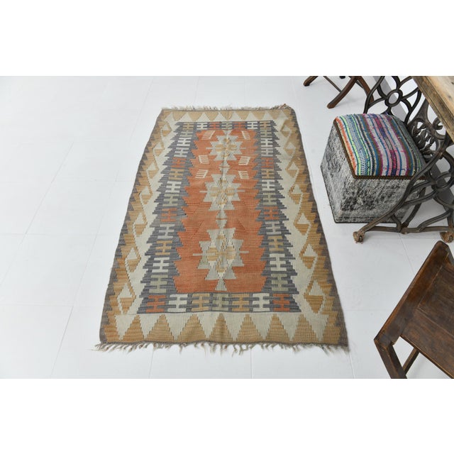 Vintage Kilim Rug in Wool, in Flawless conditions. Designed 1960 to 1969