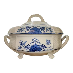 Circa 1909 Wedgwood Etruria Saxon Covered Serving Dish