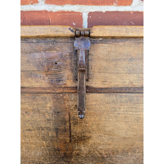 Antique 18th Century Spanish Colonial Mexican Chest Fancy Bermuda Dovetails in Sabino Wood For Sale - Image 13 of 16