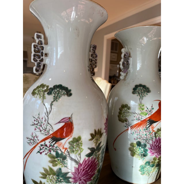 Chinese 1920s Pair of Chinese Phoenix Tail Vases For Sale - Image 3 of 16