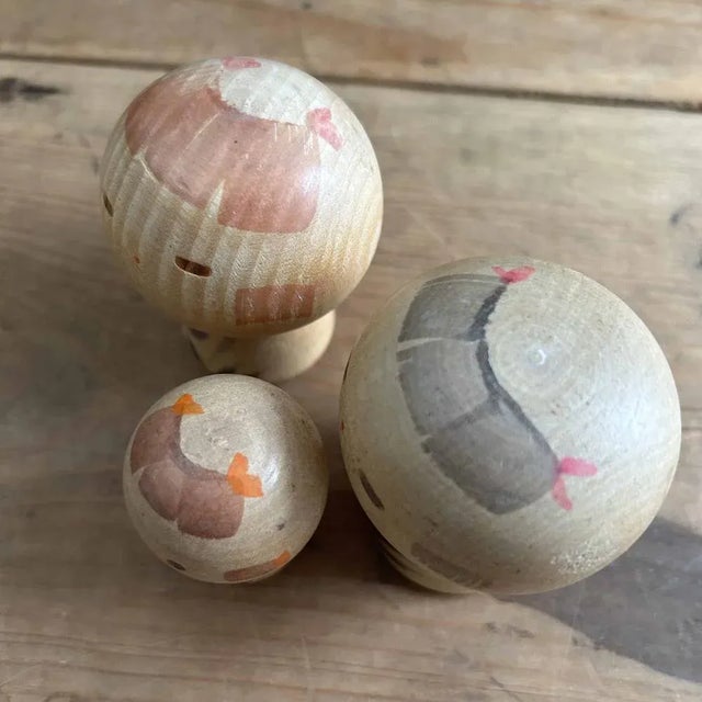 Mid-Century Modern Vintage Kokeshi Dolls by Sanpei Yamanaka, Japan, 1960s, Set of 3 For Sale - Image 3 of 10