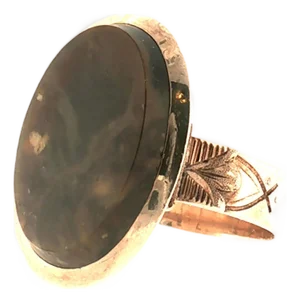 Late 19th Century Victorian 14k Yellow Gold Variegated Brown Agate Ring, Size 9