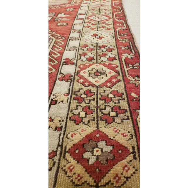 20th Century Medallion Design Vintage Turkish Oushak - 4′9″ × 9′7″ For Sale - Image 4 of 11