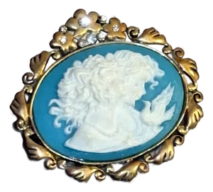 Gold Tone/Blue/White Cameo Brooch