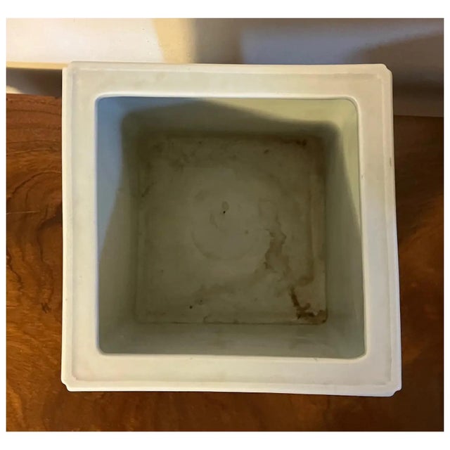 19th Century Large Antique 19th Century Chinese Blue & White Porcelain Brush Pot Decorated With Kylin Tigers, Mythical Beasts or Foo Dogs For Sale - Image 5 of 12