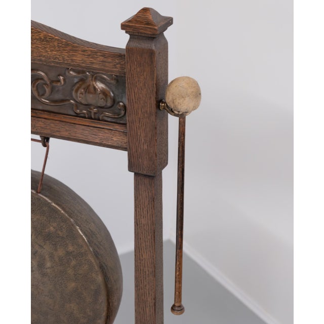 Arts & Crafts Oak & Copper Floor-Standing Dinner Gong attributed to Shapland and Petter, 1890s For Sale - Image 10 of 12