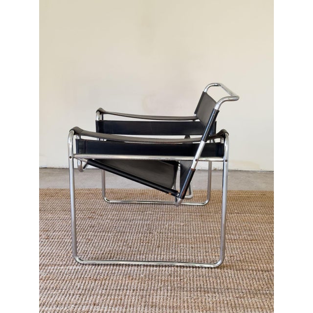 Wassily B3 Lounge Chair attributed to Marcel Breuer for Gavina, 1970s, in Very Good conditions. Designed 1920 to 1949 This...