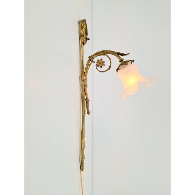Art Noveau Brass Wall Sconce Light with Flowers and Ribbons, France, 1930s For Sale - Image 11 of 18