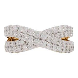 White Diamond Ring with a Criss Cross Pattern in 14k Yellow Gold, size 7.25 For Sale
