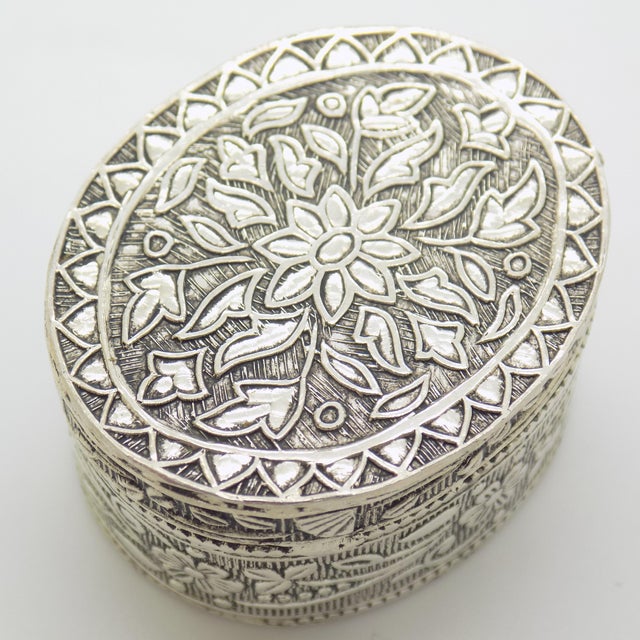 Vintage Italian Oval Tall Silver 800 Pill Trinket Snuff Box, 1980s For Sale - Image 3 of 14