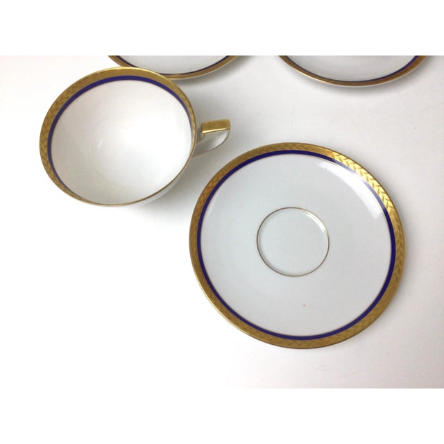 Chinese Mid 20th Century Royal Bayreuth China White with Cobalt & Gilt Border Cups & Saucers - Set of 8 For Sale - Image 3 of 8