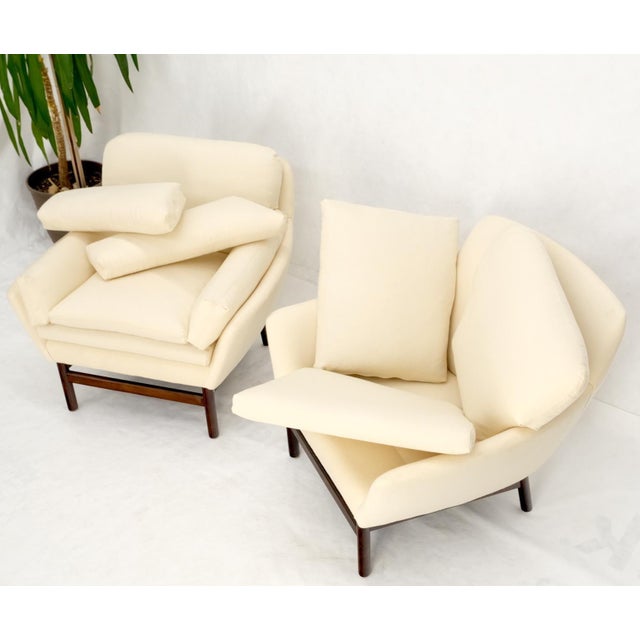 Mid 20th Century Solid Rosewood Dowel Shape Legs New Soft Wool Upholstery Danish Lounge Chairs For Sale - Image 5 of 17