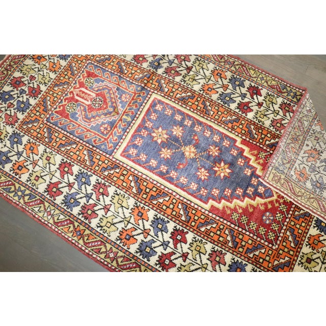 Turkish Anatolian Prayer Niche Rug rug no.j4310 For Sale In New York - Image 6 of 6