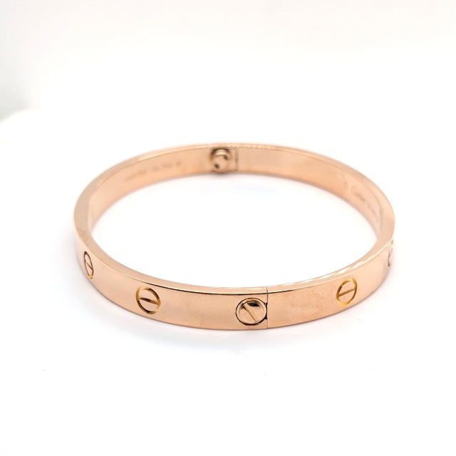 Contemporary Cartier Love Bracelet in 18k Rose Gold - Size 18 For Sale - Image 3 of 11