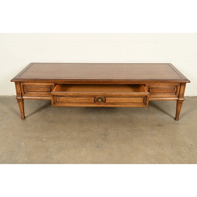 Thomasville French Regency Louis XVI Carved Pecan Wood Coffee Table or Cocktail Table, Circa 1960s For Sale In South Bend - Image 6 of 17