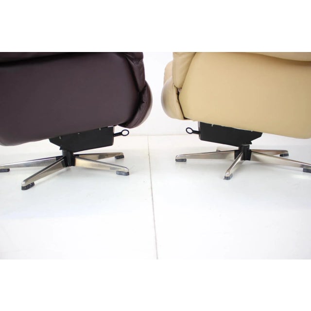 Animal Skin Set of Scandinavian Leather Armchairs by Peem, Finland, 1970s For Sale - Image 7 of 11