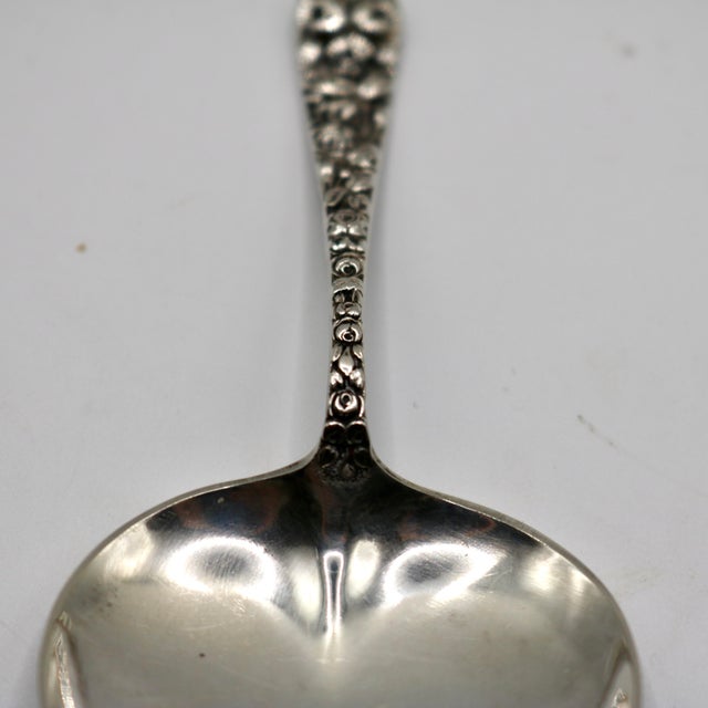 1900 - 1909 Antique Schofield "Baltimore Rose" Sterling Silver 4" Heart-Shaped Tea Caddy Spoon For Sale - Image 5 of 11