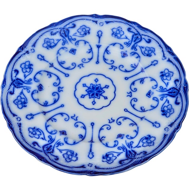 English Late 19th Century Handmade English Blue-Patterned Porcelain Accent Plate For Sale - Image 3 of 7