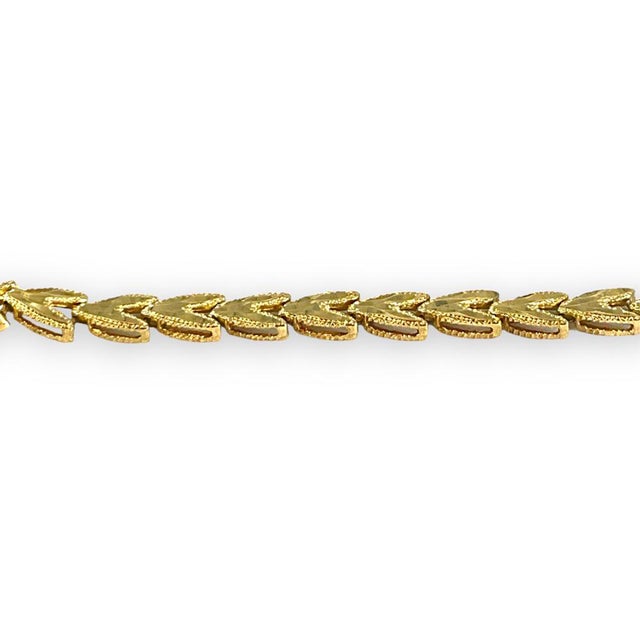 14k Yellow Gold Leaf Motif Stacking 7.5" Bracelet Etched Reflective Accents For Sale In New York - Image 6 of 10