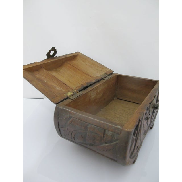 Chinese Carved Camphor Wood Landscape & Figural Cylindrical Lidded Trinket Box For Sale - Image 11 of 13