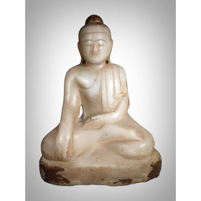 Material: Alabaster Origin: Asia Era: 19th Century Dimensions: 30 x 20 x 10 cm Features and Details: This magnificent...