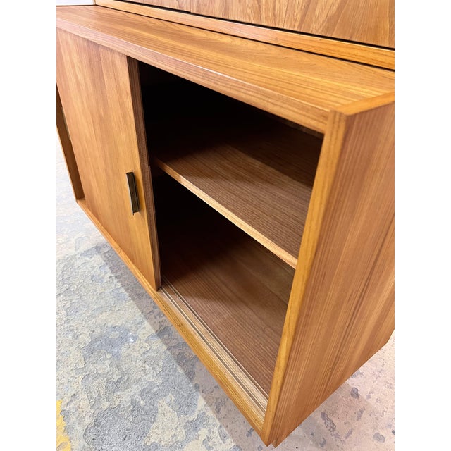 Type 605 Cabinet with Hairpin Legs by Herbert Eilenberg for Hellerau For Sale - Image 9 of 11