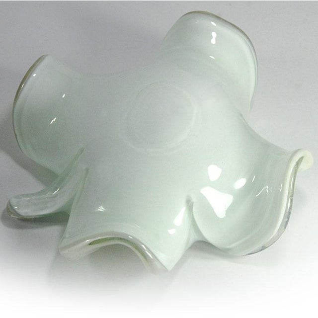 Large Vintage Murano Glass Dish in the style of Barbini, 1960s For Sale - Image 9 of 11