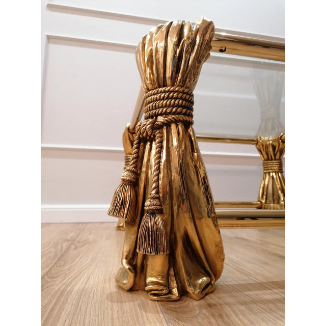 Hollywood Regency Gold Coffee Table, 1970s, in Very Good conditions. Designed 1970 to 1979