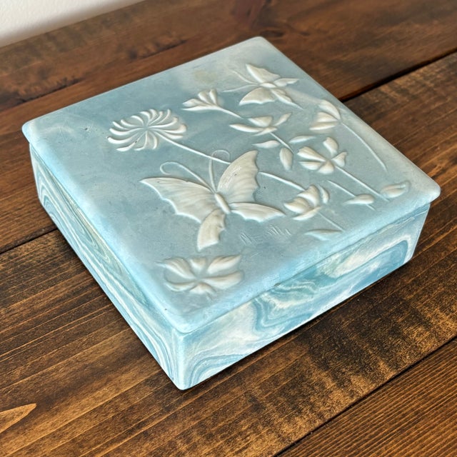 Late 20th Century Incolay Carved Stone Box With Butterflies and Flowers For Sale - Image 4 of 8