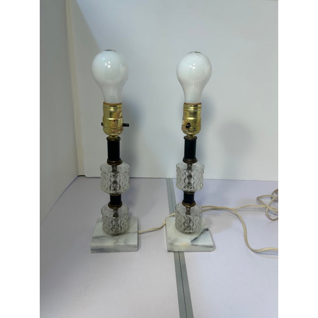 Cream Vintage Mid‑Century Stacked Textured Glass & Marble Table Lamps – Pair of 2 Leviton Hollywood Regency 18" Accent Lamps For Sale - Image 8 of 12